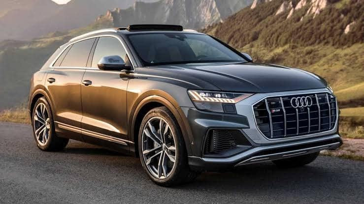 Audi RSQ8 and Q8 SUV lowering links with air suspension (2018+)